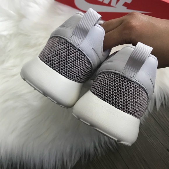 Brand New Nike Roshe One Knit Vast Grey - Picture 4 of 5